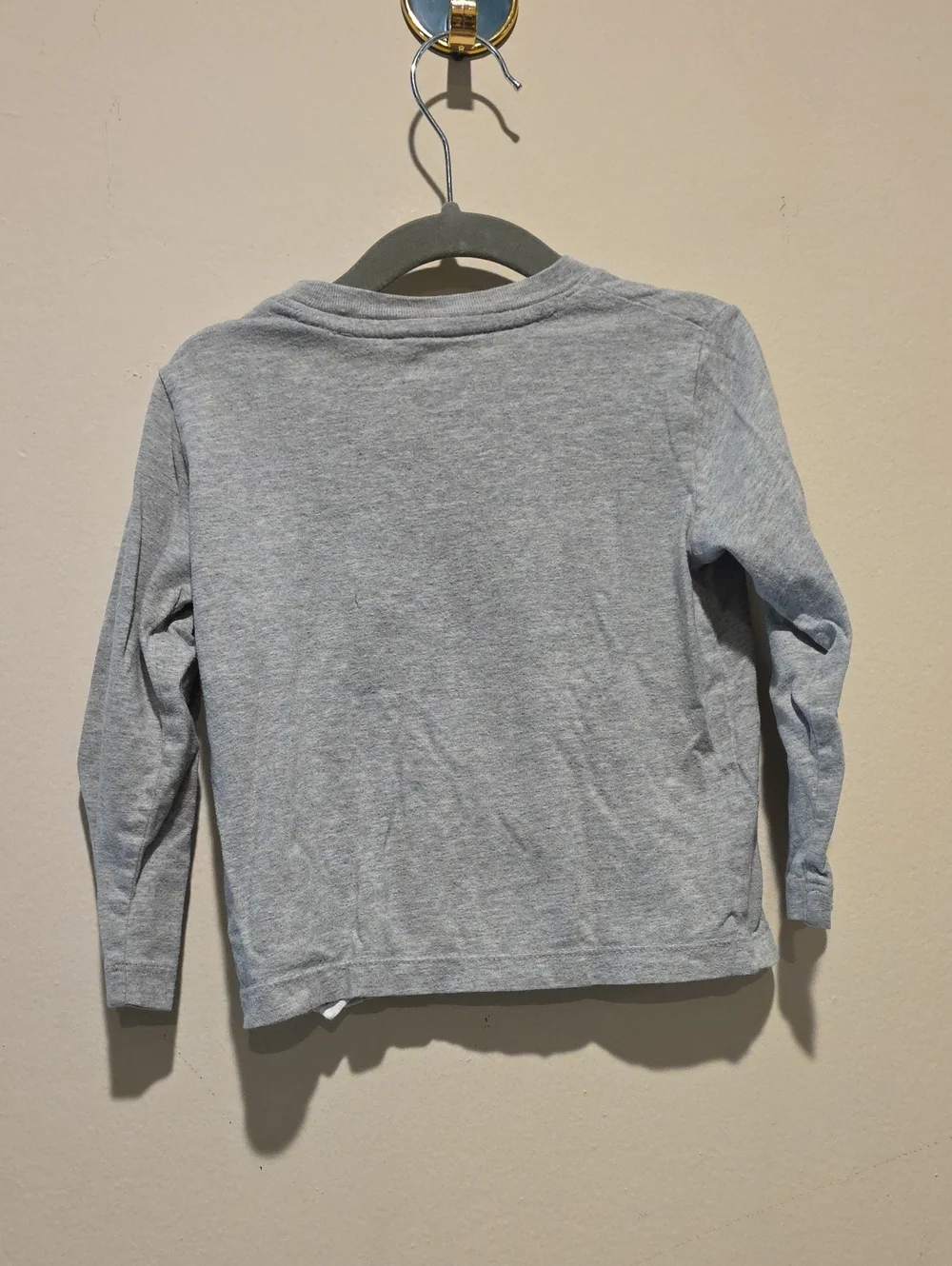 Gap Kids Long-Sleeve Pocket Tee - Light Gray Size 2